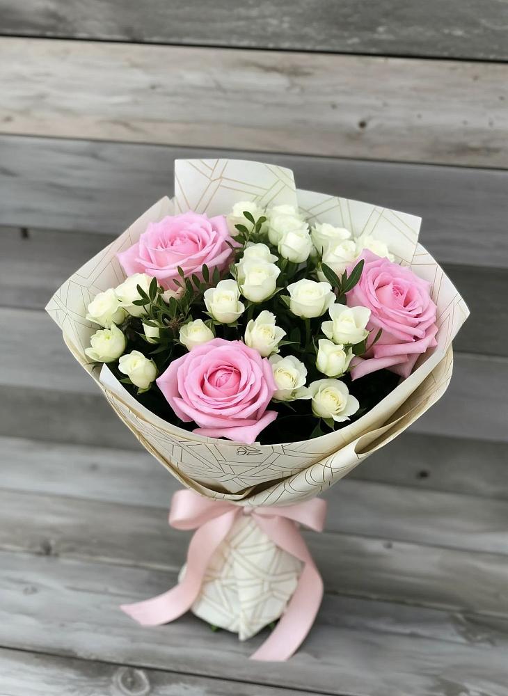 Букет цветов из: Розы в Надежде