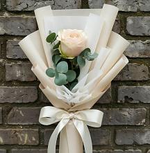 Букет цветов из:  Розы в Надежде