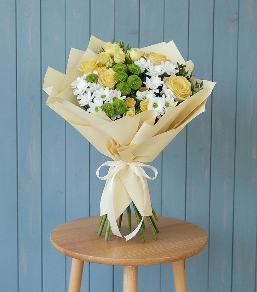 Букет цветов из: Хризантемы и Розы в Надежде
