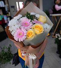 Букет цветов из:  Герберы, Розы и Хризантемы в Надежде