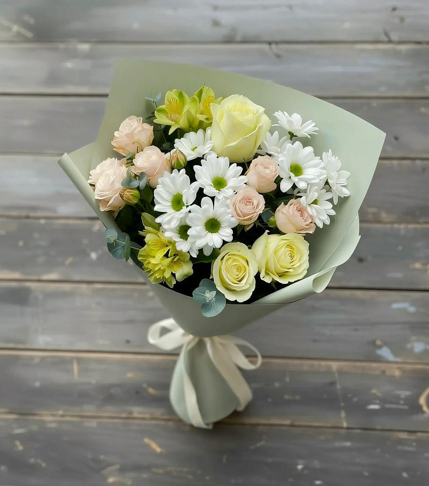 Букет цветов из: Альстромерии, Розы и Хризантемы в Надежде