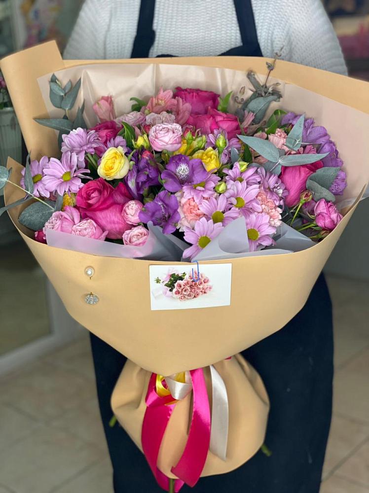 Букет цветов из: Хризантемы, Гвоздики и Альстромерии в Надежде