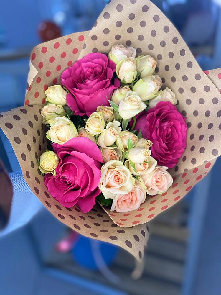 Букет цветов из: Розы в Надежде