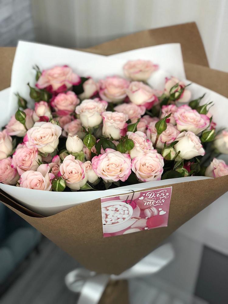 Букет цветов из: Розы в Надежде