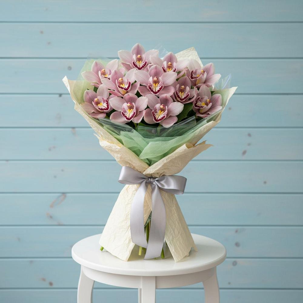 Букет цветов из: Орхидеи и Розы в Надежде