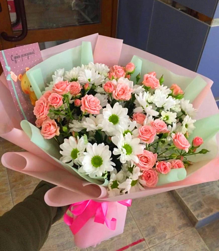 Букет цветов из: Розы и Хризантемы в Надежде