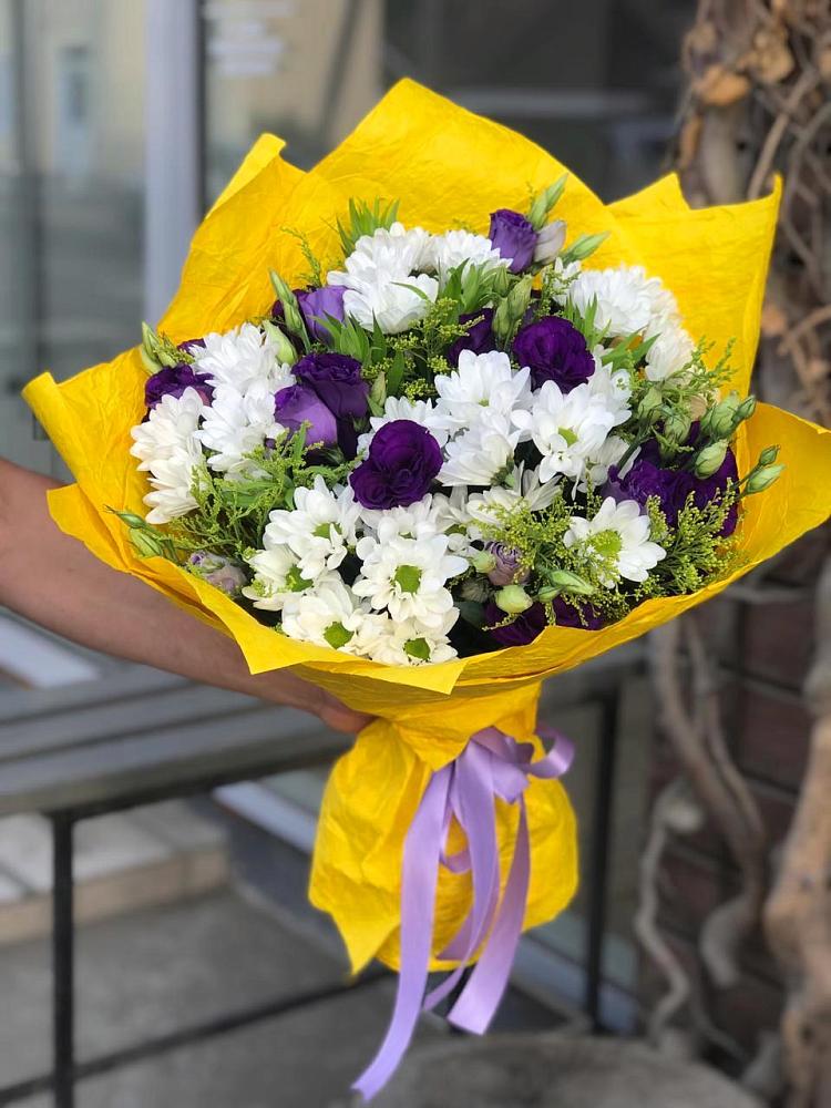 Букет цветов из: Ирисы, Хризантемы и Ромашки в Надежде