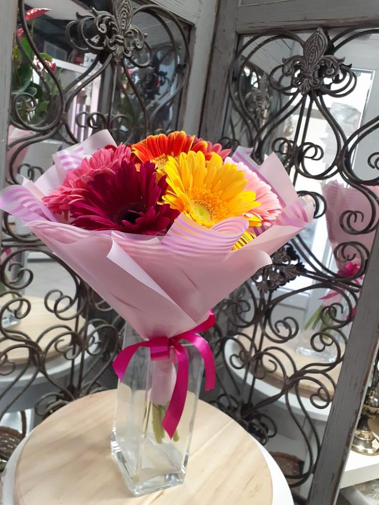 Букет цветов из: Герберы в Надежде