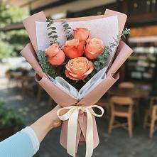 Букет цветов из:  Розы в Надежде