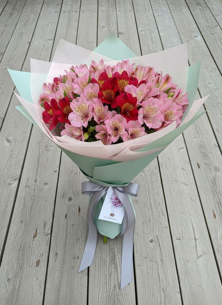 Букет цветов из: Альстромерии в Надежде