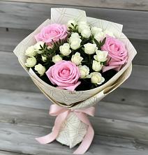 Букет цветов из:  Розы в Надежде