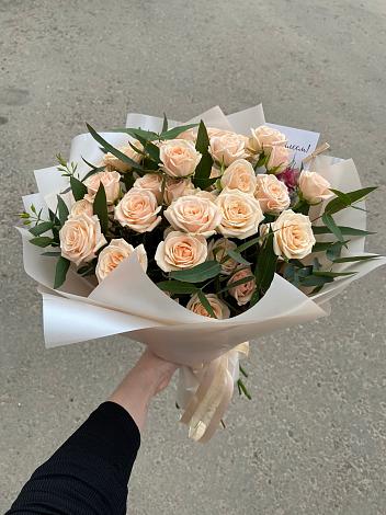 Букет Кремовые розы Латте в Надежде