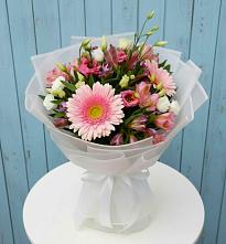 Букет цветов из:  Герберы, Альстромерии и Лизиантусы в Надежде