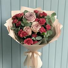 Букет цветов из:  Гвоздики и Розы в Надежде