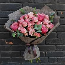 Букет цветов из:  Розы в Надежде